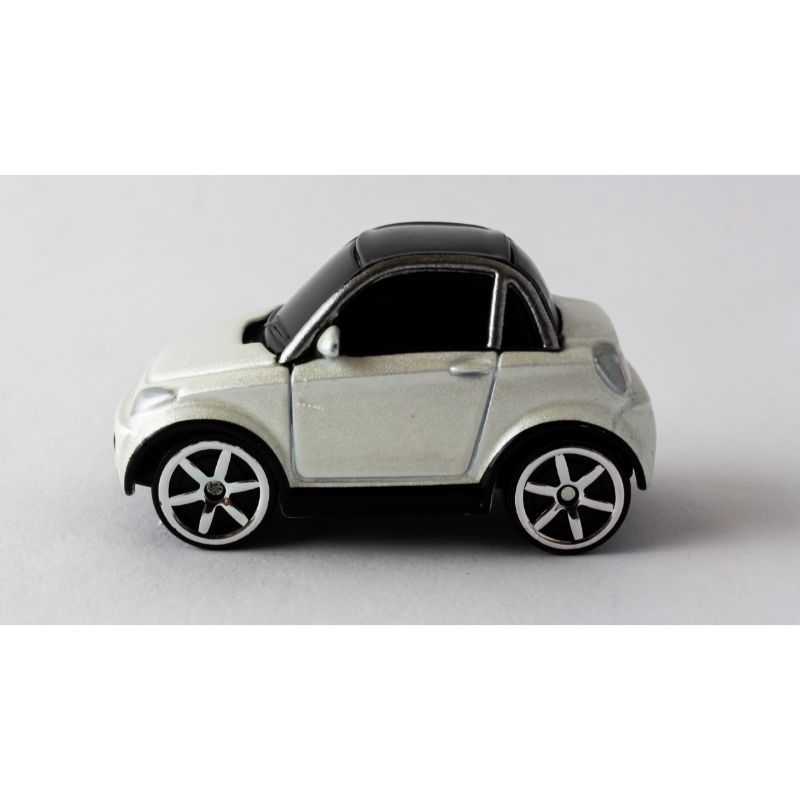 Maisto - 3" Vehicle Mini Cooper Car - Black & Milky White