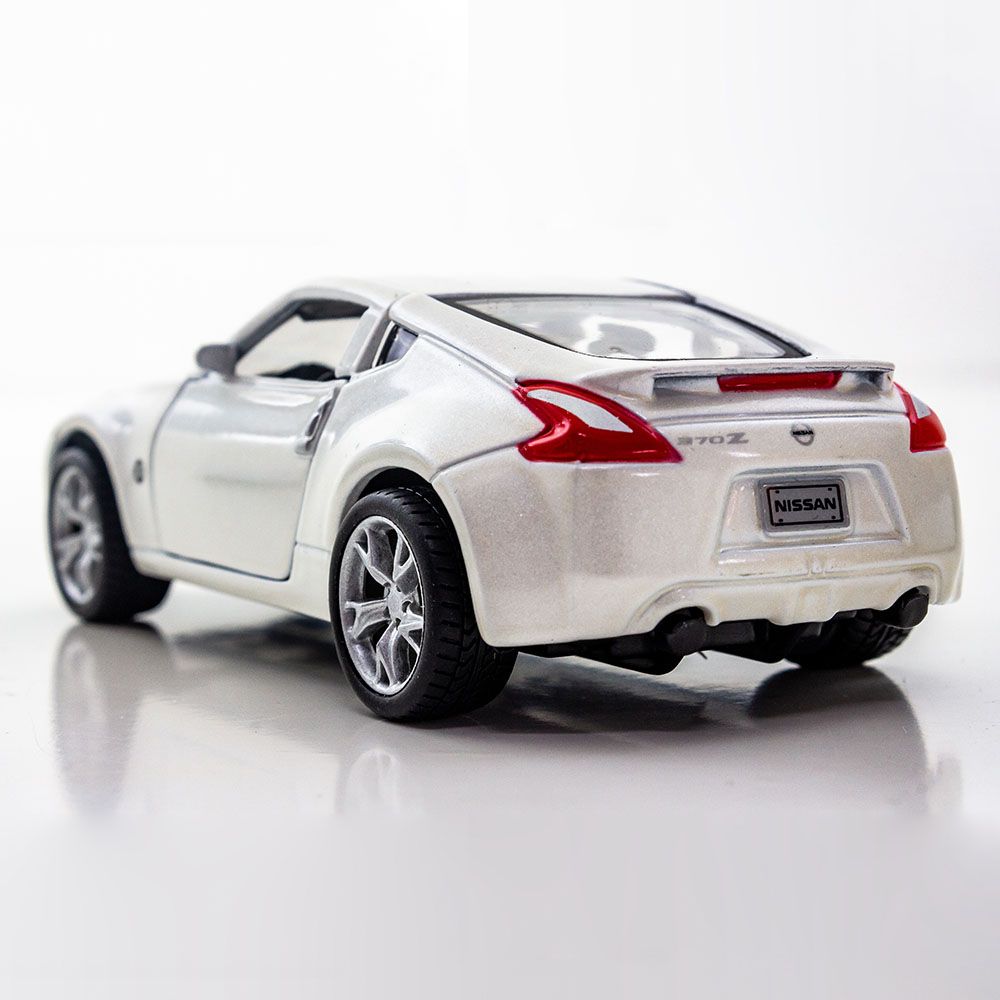 Maisto - Power Racer Nissan 370Z - White