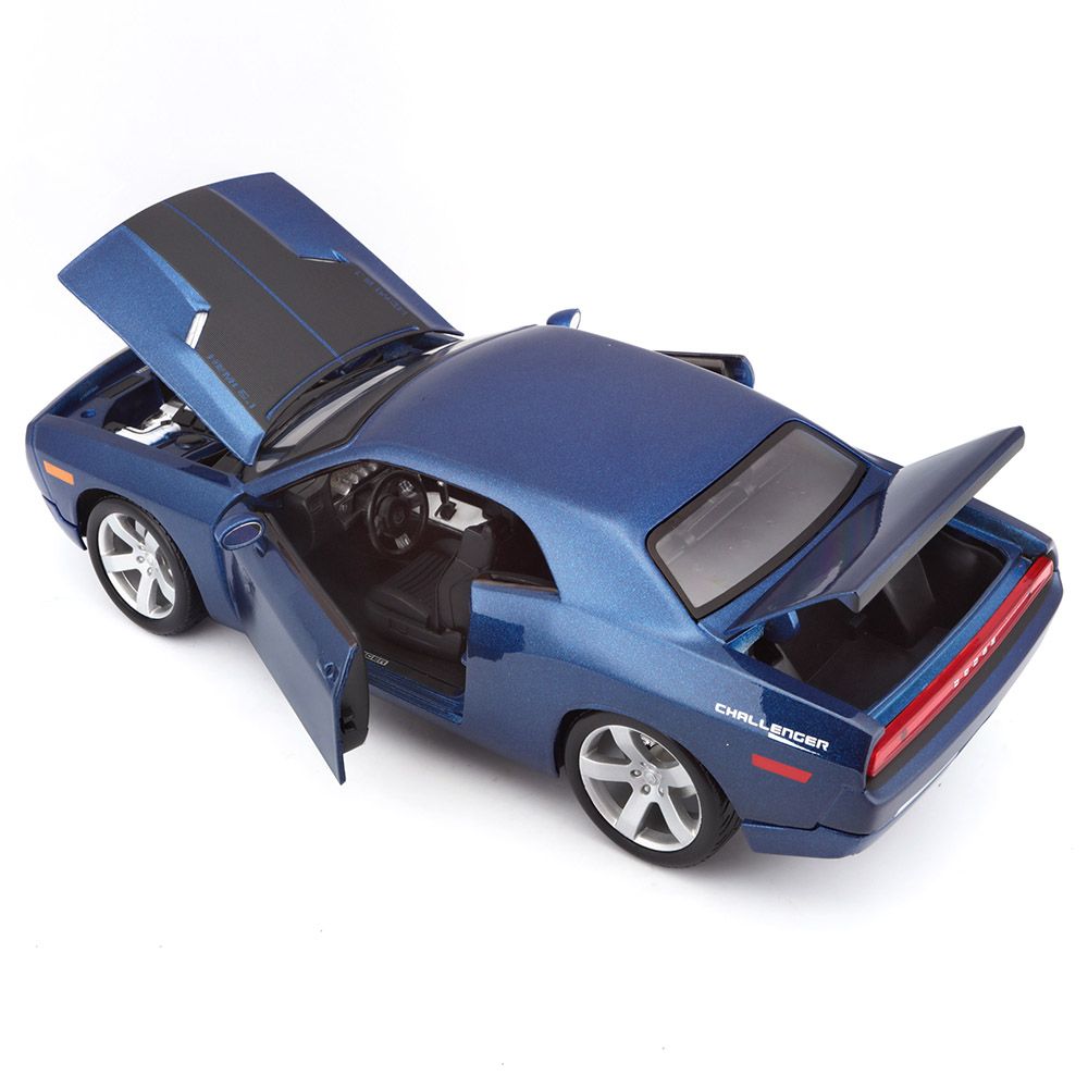 Maisto - 1:18 Scale 2006 Dodge Challenger Concept Car - Blue