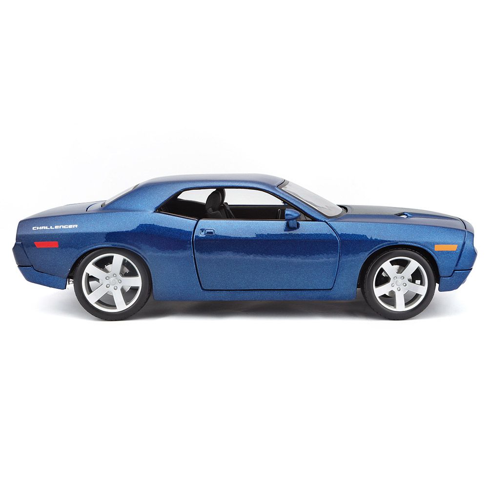 Maisto - 1:18 Scale 2006 Dodge Challenger Concept Car - Blue