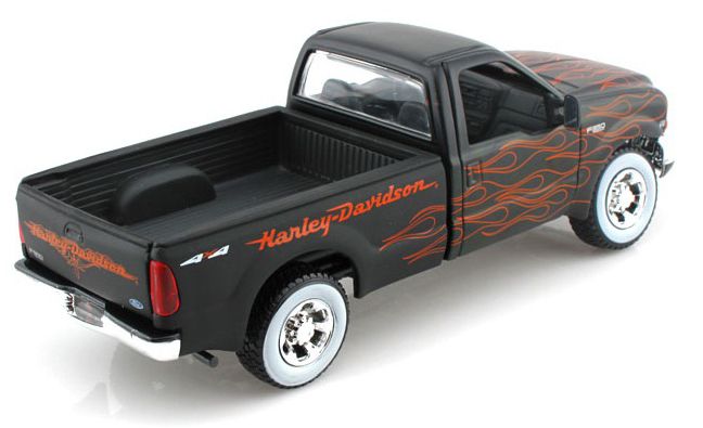 Maisto Diecast 2002 FXSTB Night Train and 1999 Ford F-350 Super Duty Pickup