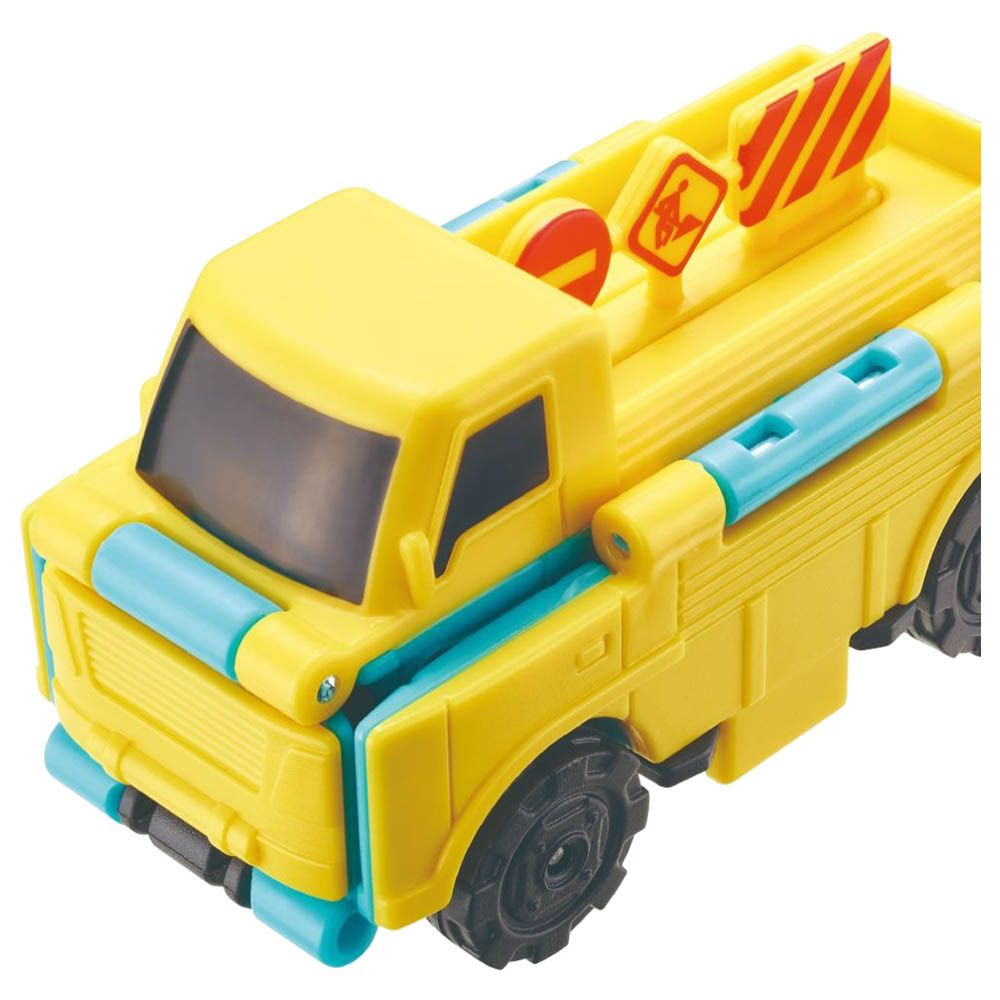 Transracers - 2-In-1 Flip Road Rescue Car To Road Vehicle