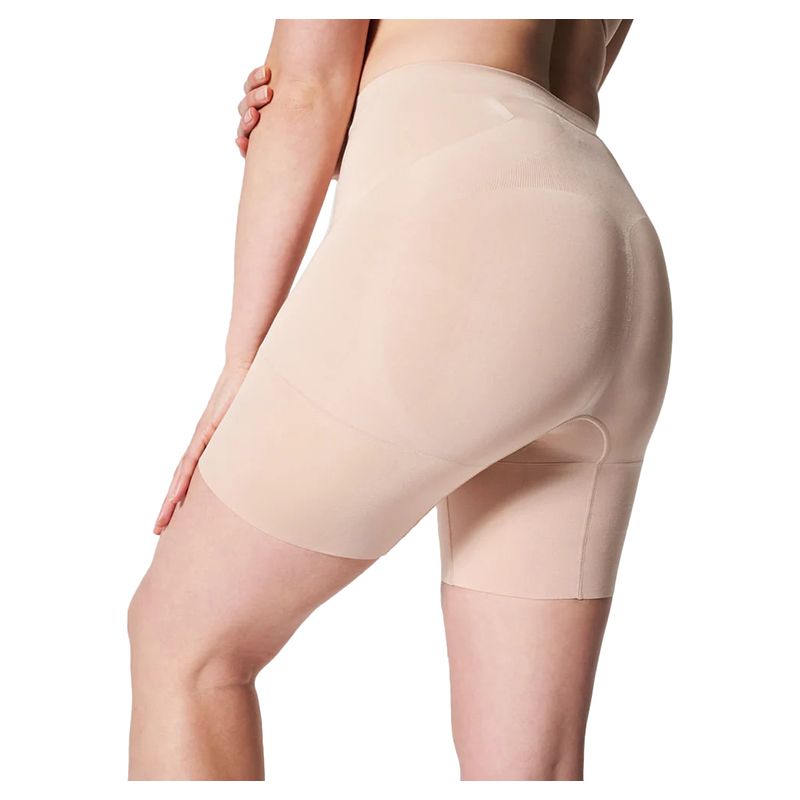 Spanx - Oncore Mid Thigh Shorts - Beige