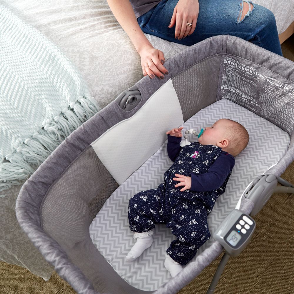 Evenflo - Loft Portable Bassinet - Chevron Melange