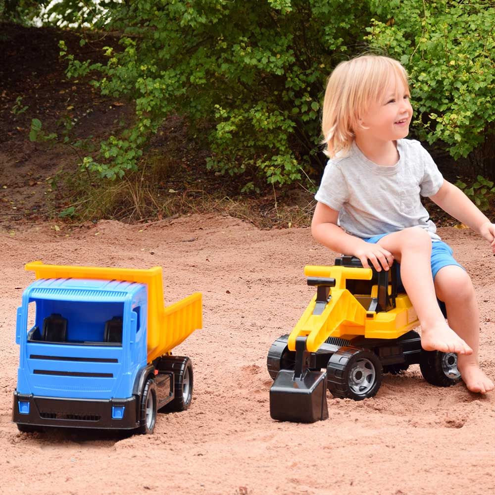 Lena - Giga Trucks Ride-On Giant Excavator