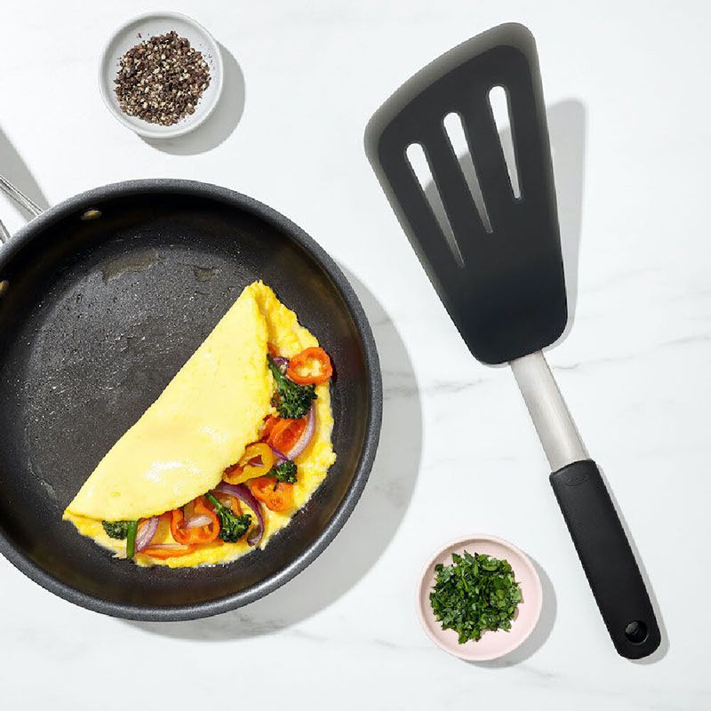 Oxo - Silicone Flexible Omelet Turner - Black