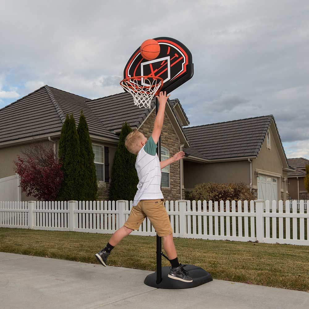 Lifetime - Adjustable Youth Portable Basketball Hoop