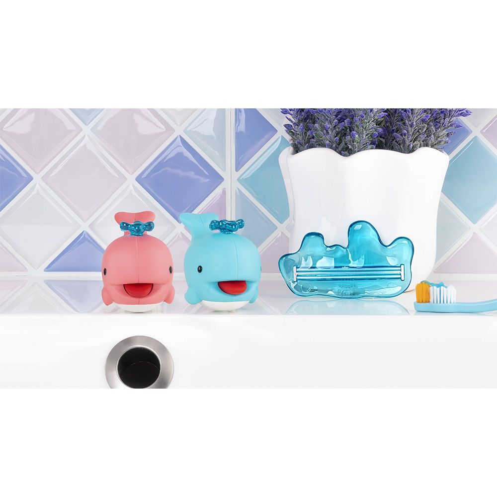 Flipper - Toothpaste Squirter Whale - Blue