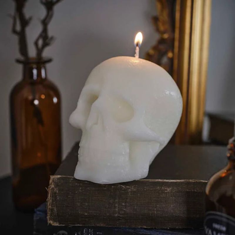 Ginger Ray - Skull Shaped Candle - White