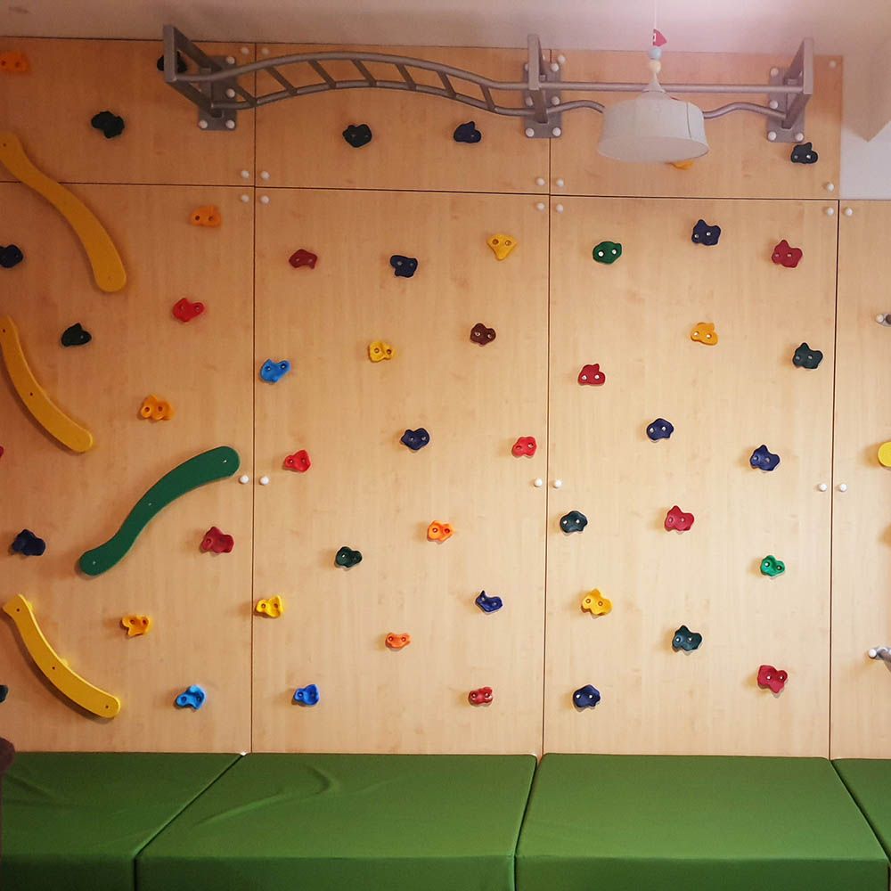 Moon Kids - Climbing Wall With Monkey Bars - 6 Panels