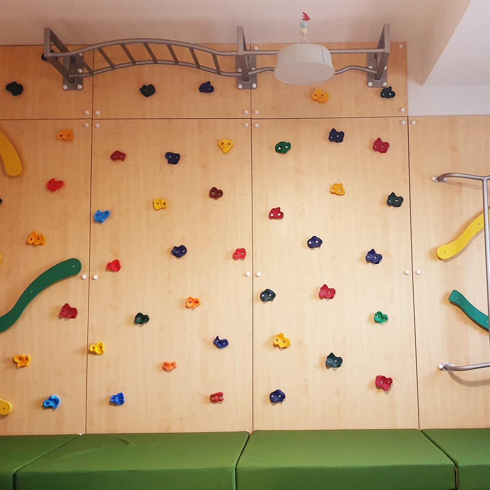 Moon Kids - Climbing Wall With Monkey Bars - 6 Panels