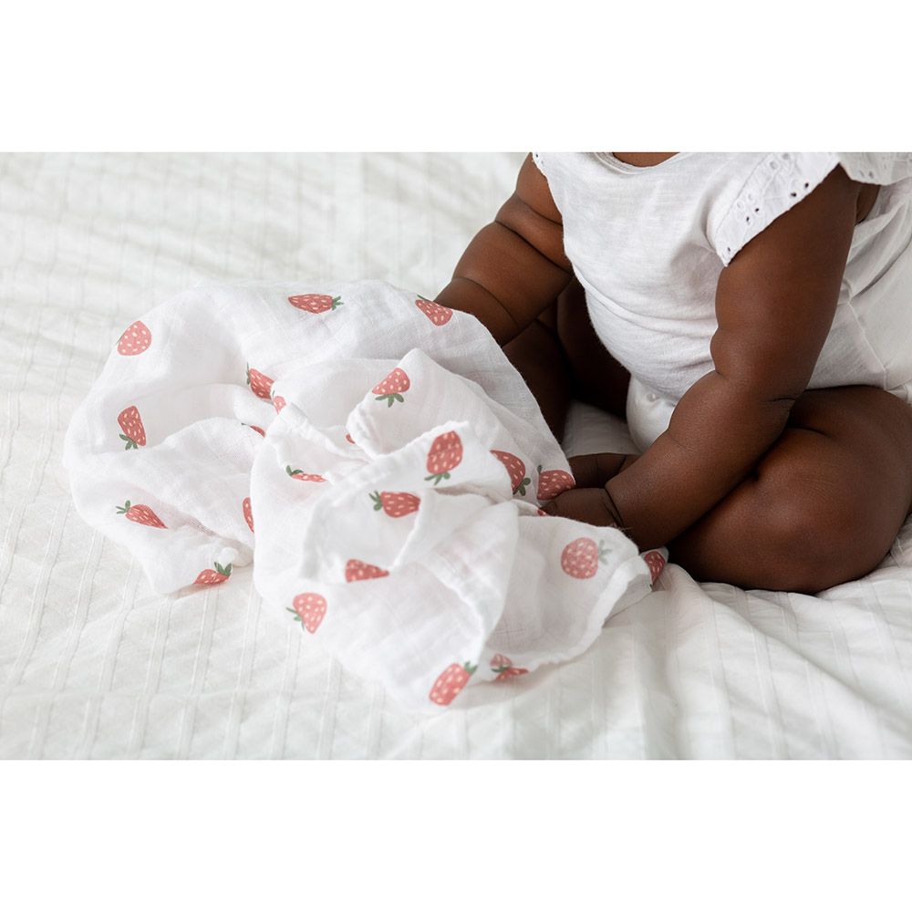 Lulujo - Muslin Swaddle - L - Strawberries