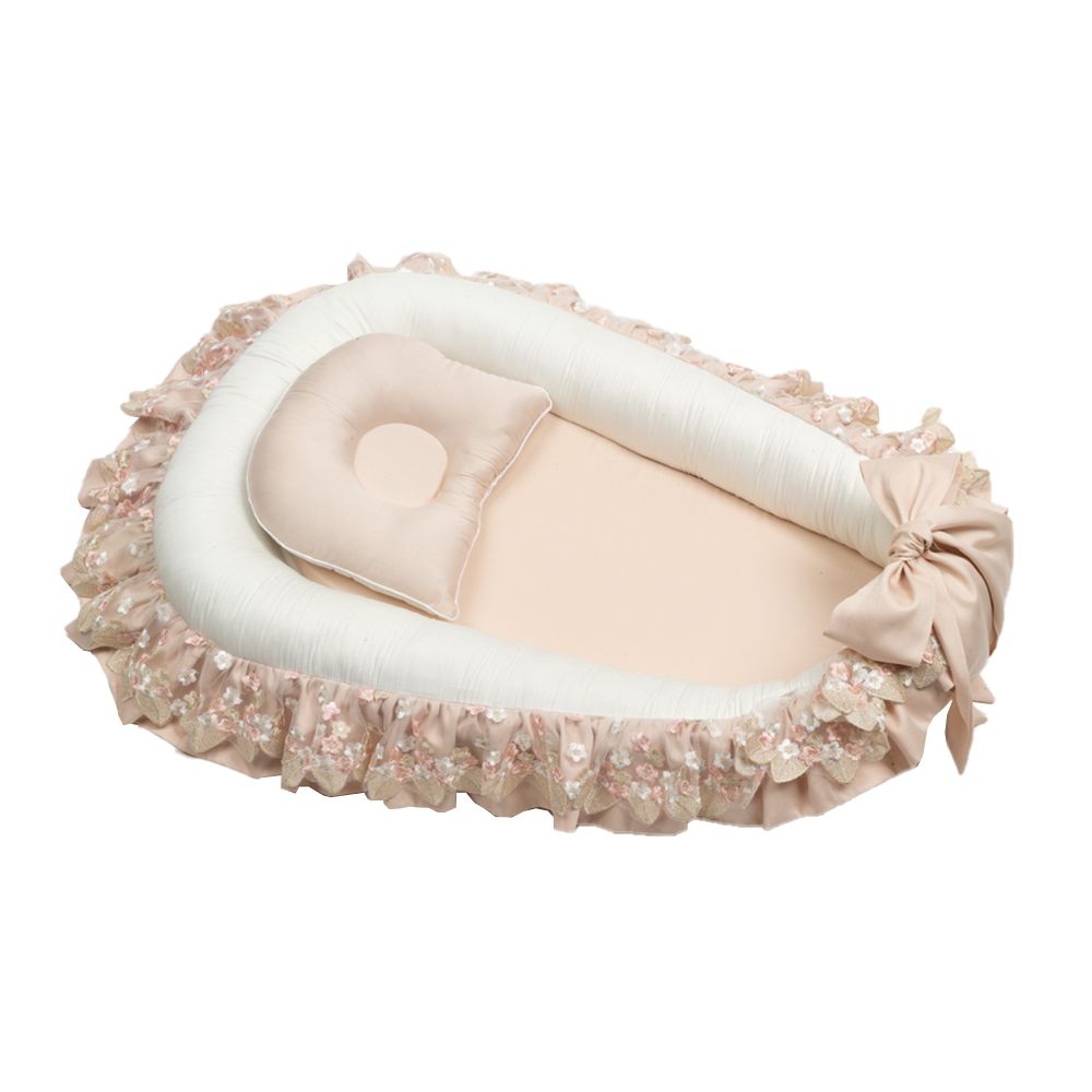 Monnet Baby - Cream Daisies Sleeping Cocoon