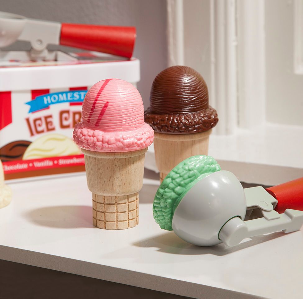 Melissa & Doug - Scoop & Stack Ice Cream Cone Play Set