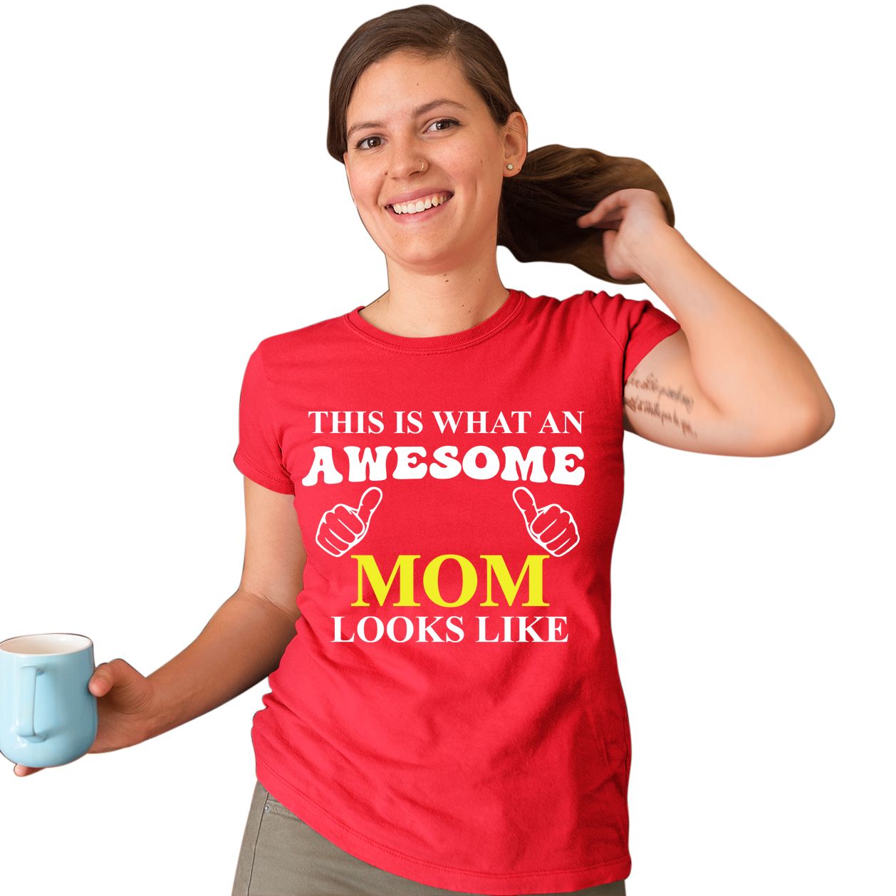 ماتشينغ فاميلي أوتفيتس - تي شيرت Awesome Mom Looks Like - أحمر