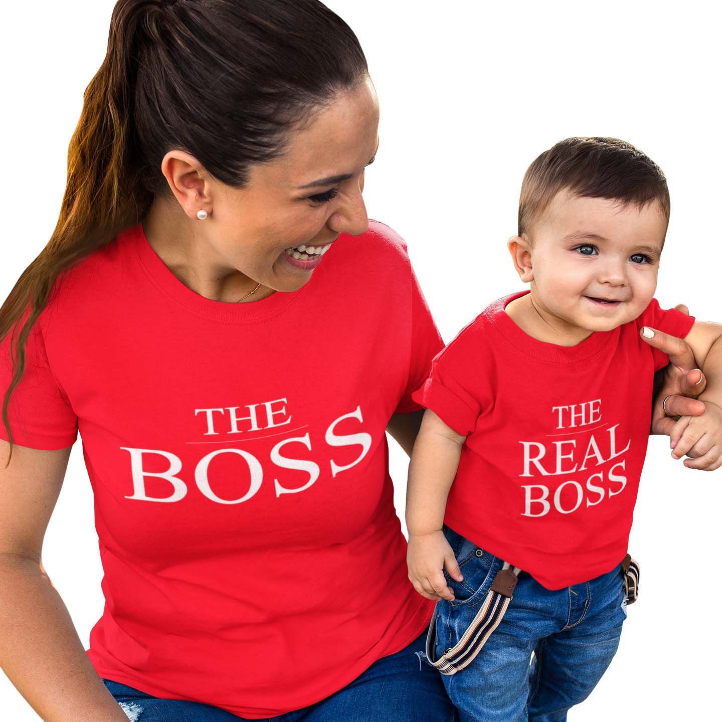 ماتشينغ فاميلي أوتفيتس - تي شيرت Mom's  The Boss  - أحمر