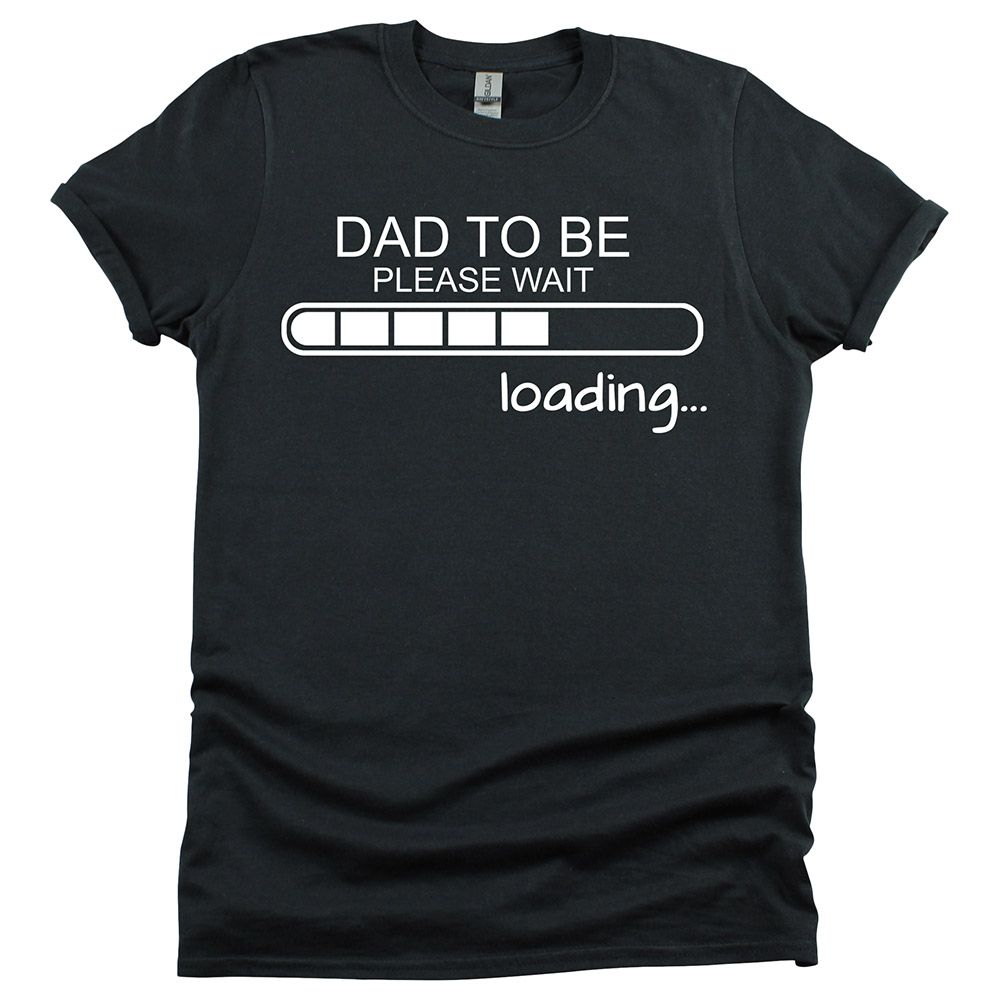 ماتشينغ فاميلي أوتفيتس- تي شيرت للرجال "Dad To Be - Loading" - اسود