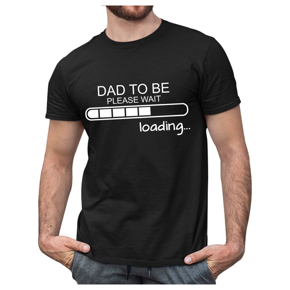 ماتشينغ فاميلي أوتفيتس- تي شيرت للرجال "Dad To Be - Loading" - اسود