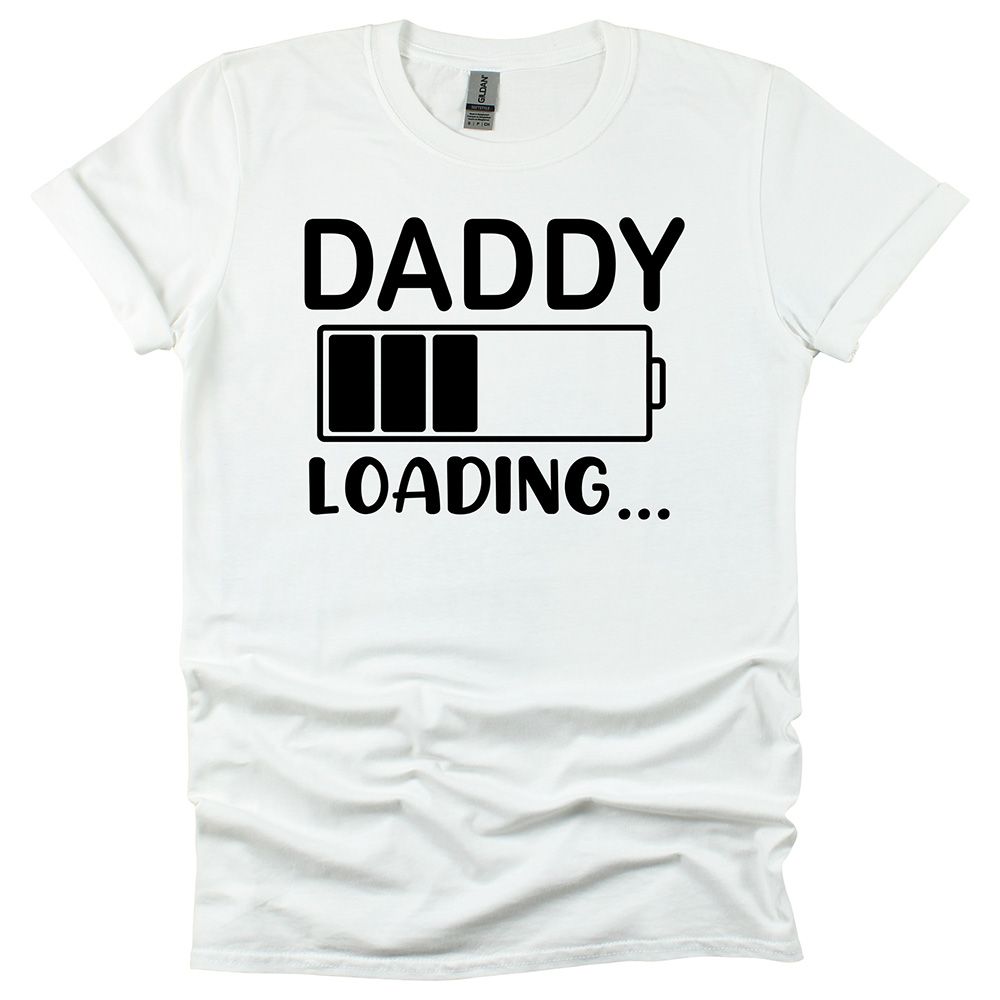 ماتشينغ فاميلي أوتفيتس- تي شيرت للرجال Daddy "Loading.." - ابيض