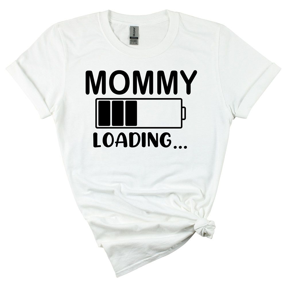 ماتشينغ فاميلي أوتفيتس - تي شيرت Mommy  Loading..  - أبيض