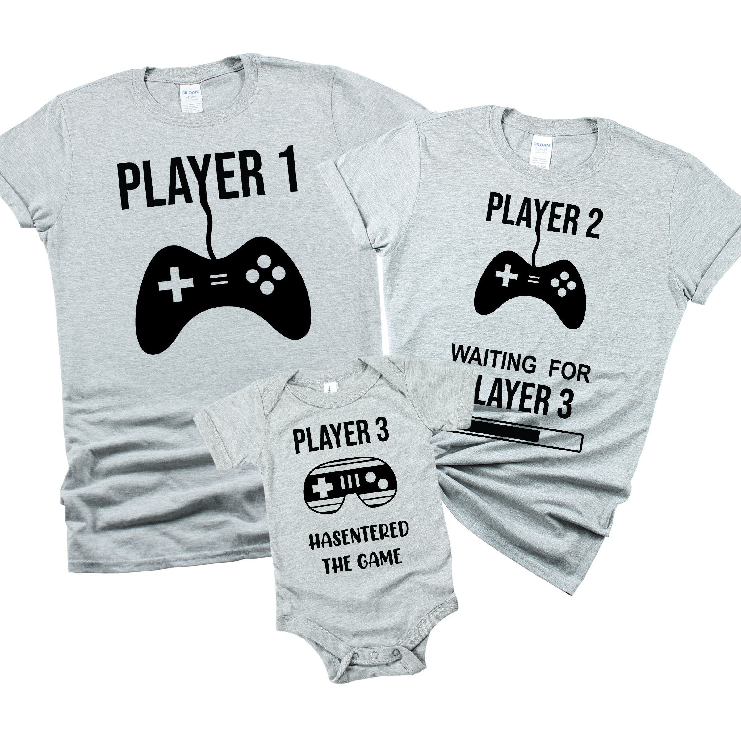 Matching Family Outfits - Mommy "Player 2" T-Shirt - Grey