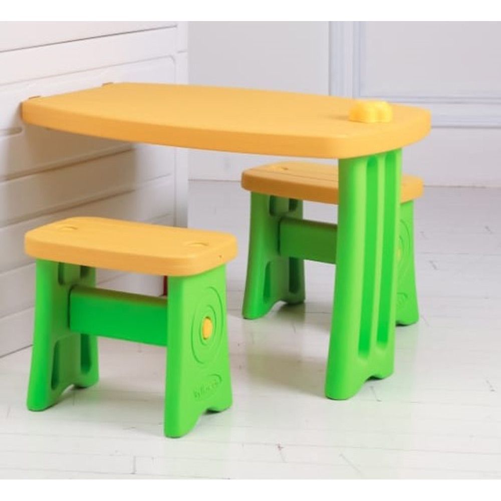 Megastar - Sun N Shine Playhouse W/ Swing, Picnic Table & Chairs 