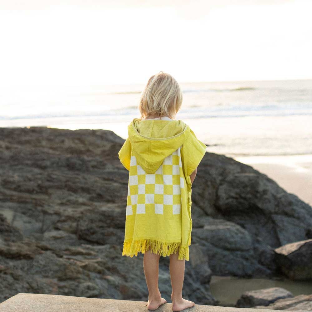 SunnyLife - Beach Games Hooded Towel - Checkerboard