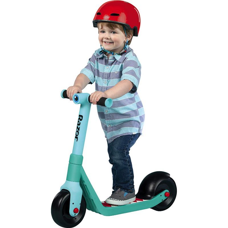 Razor - Wild Ones Junior Kick Scooter - Shark