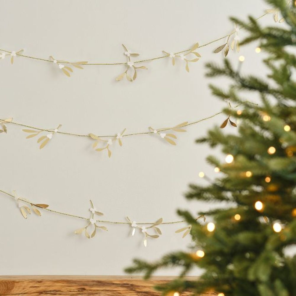 Ginger Ray - Foiled Mistletoe Garland - Gold