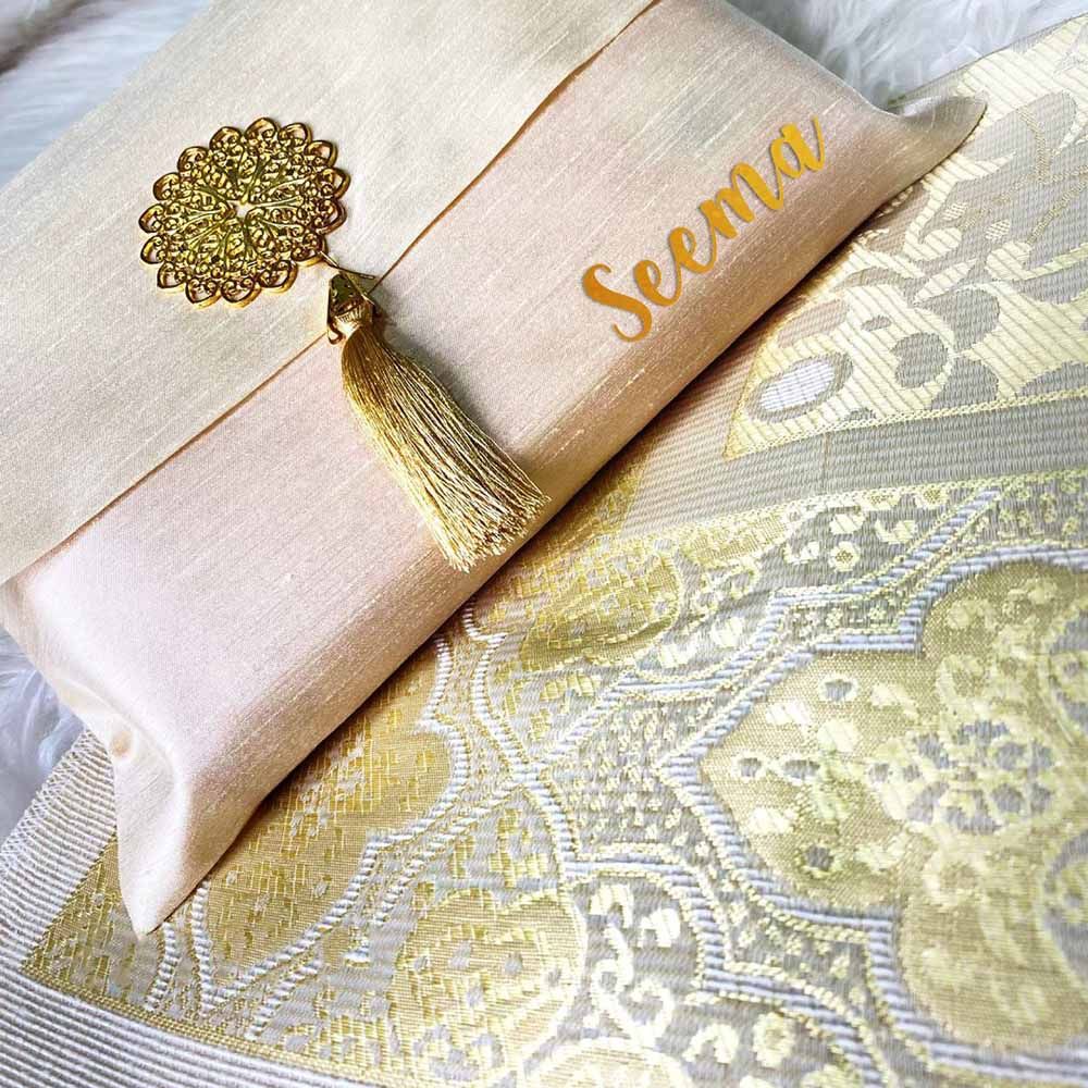 Zayoshe - Personalized Prayer Rug With Pouch - Gold