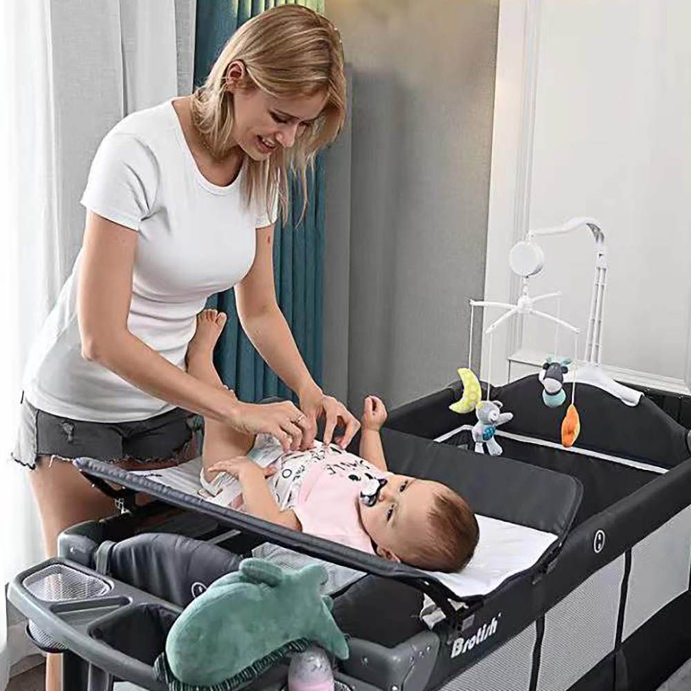 Teknum - 4-in-1 Baby Bedside Co-Sleeper Bassinet - Black