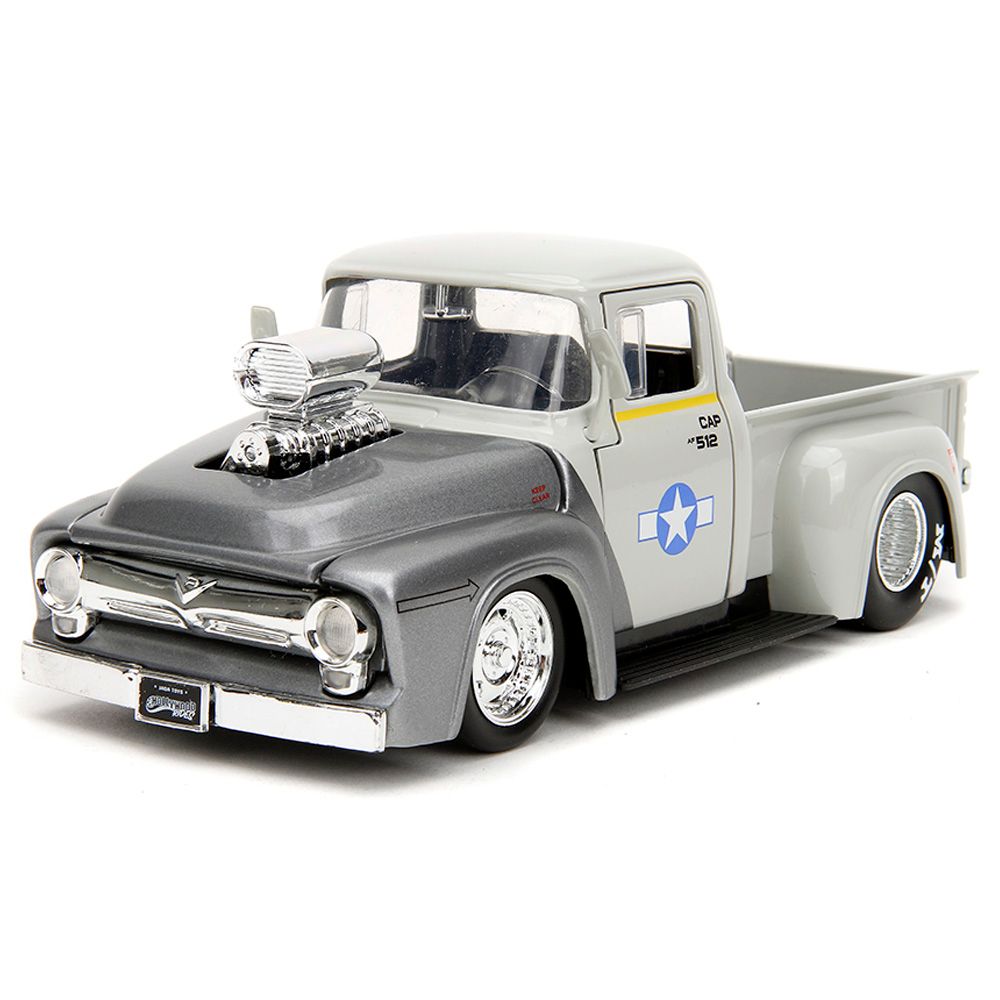 Jada - 1/24 Street Fighter 1956 Ford Pickup w/ Die Cast Guile Figure