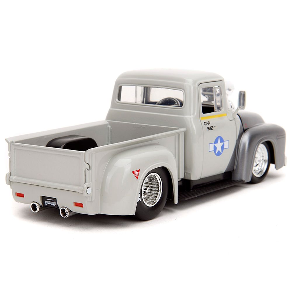 Jada - 1/24 Street Fighter 1956 Ford Pickup w/ Die Cast Guile Figure