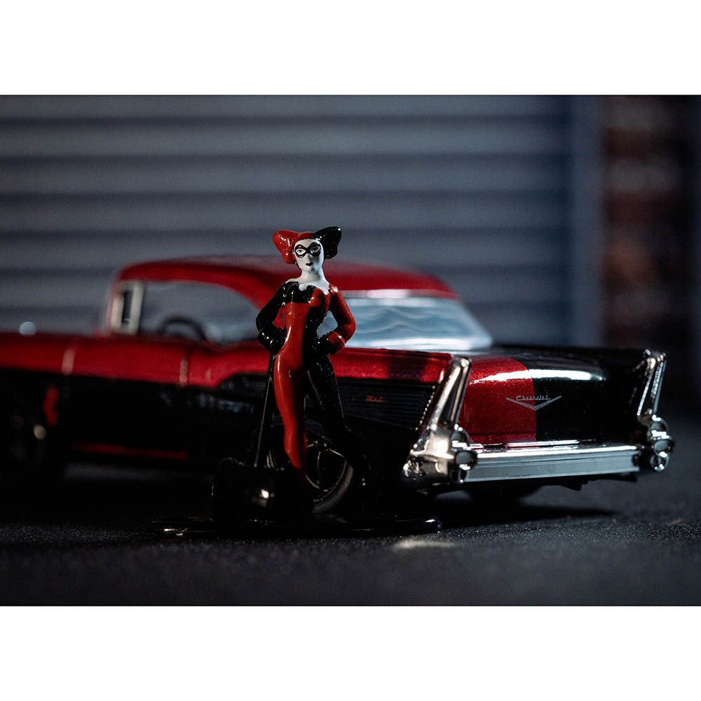 Jada - Harley Quinn 1957 Chevy Bel Air 1/32 - Red