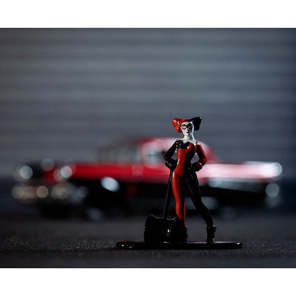 Jada - Harley Quinn 1957 Chevy Bel Air 1/32 - Red