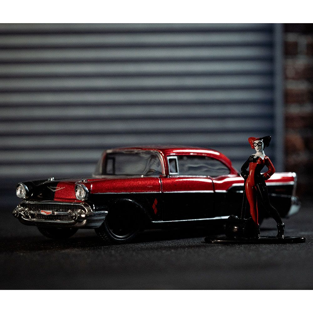 Jada - Harley Quinn 1957 Chevy Bel Air 1/32 - Red