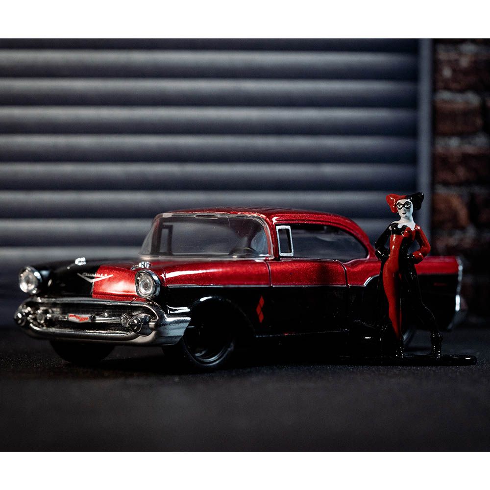 Jada - Harley Quinn 1957 Chevy Bel Air 1/32 - Red