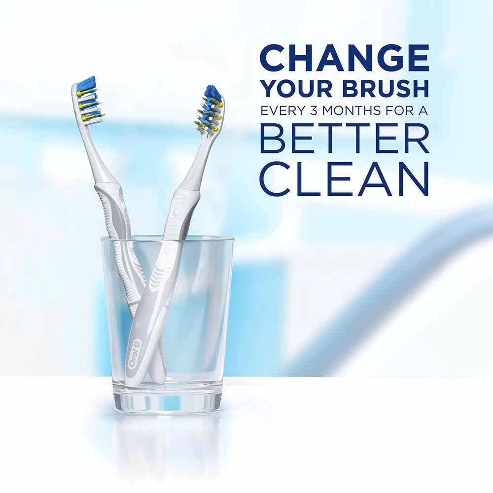 Oral-B - Pro-Expert Max Clean Indicator Manual Toothbrush - Medium