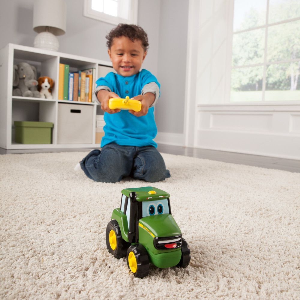 John Deere - Remote Controlled Johnny Tractor