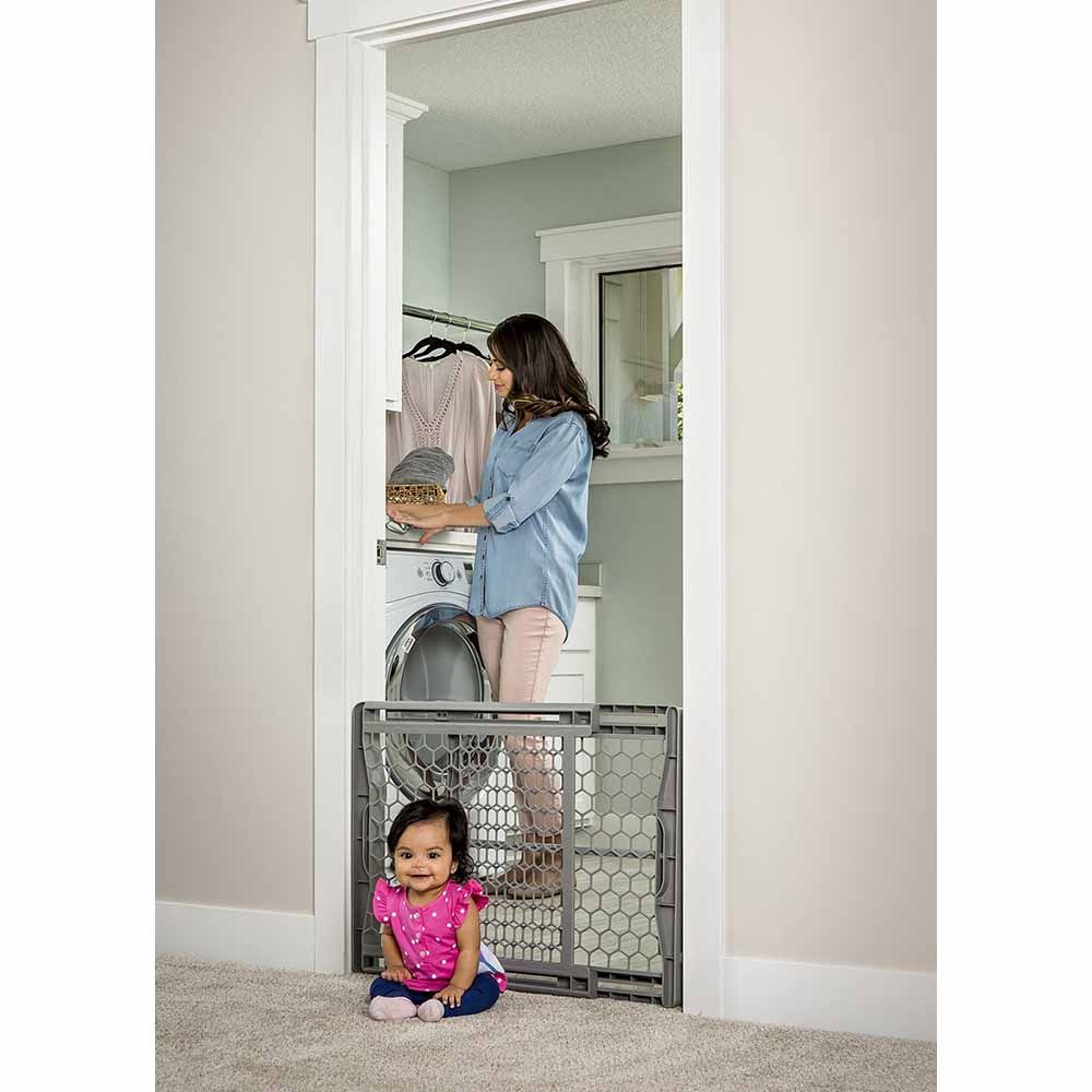 Regalo - Easy Fit Plastic Adjustable Extra Wide Baby Gate