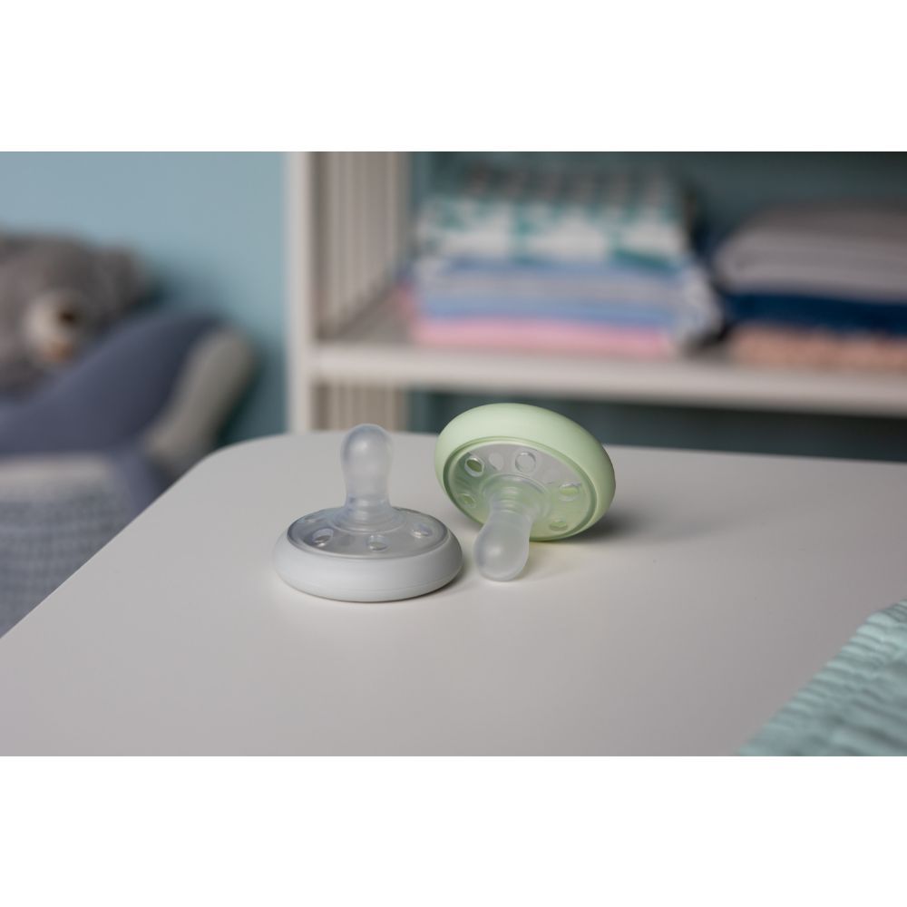 Tommee Tippee - Breast Like Soother 6-18M - Pack of 2 - Assorted