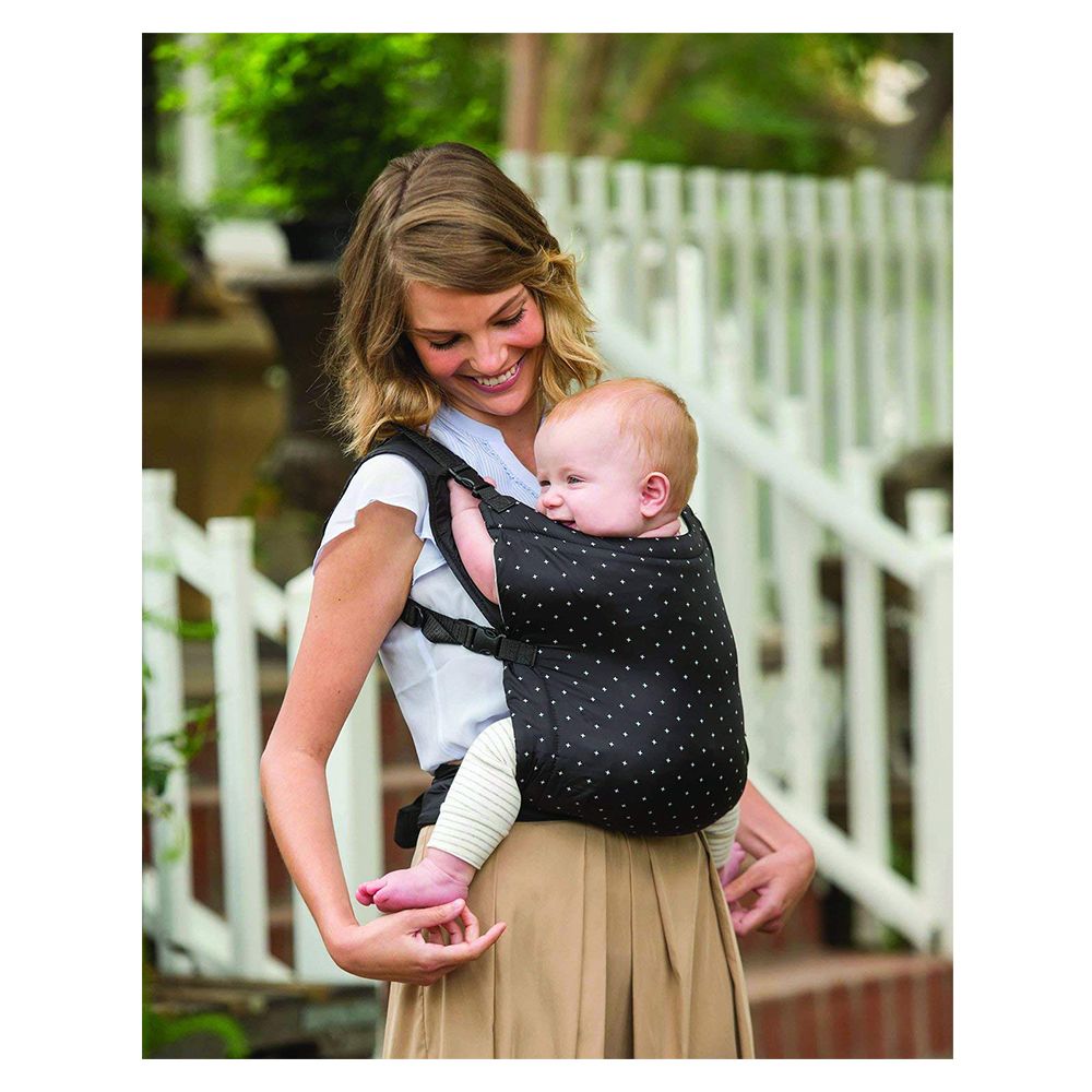 Infantino - Zip Travel Carrier - Black