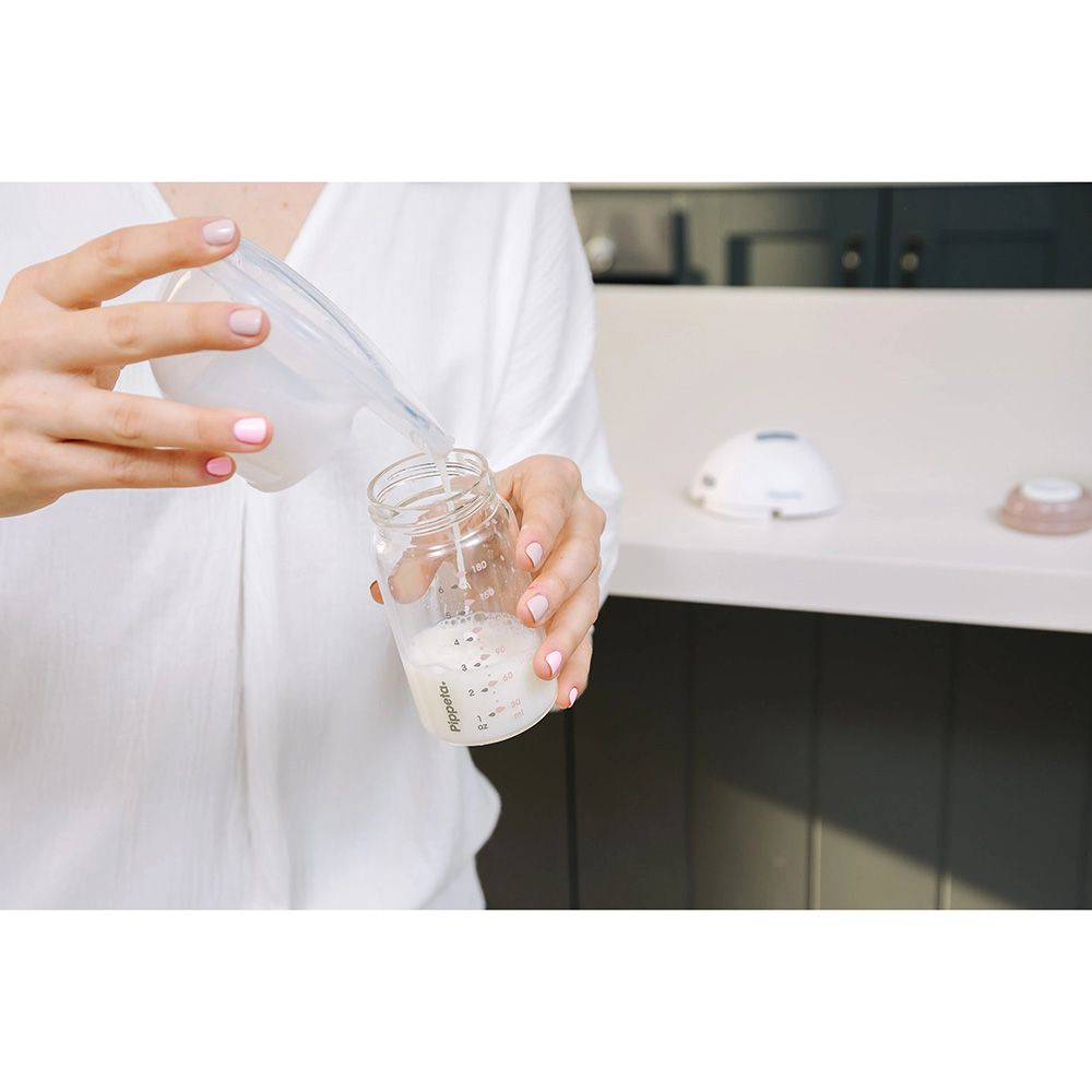 Pippeta - Compact Handsfree Breast Pump - White - 150 ml