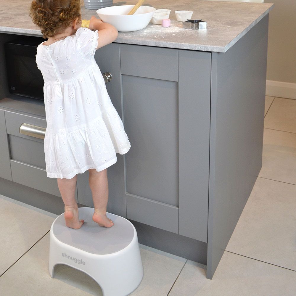 Shnuggle - Toddler/Kids Light Weight Step Stool - White