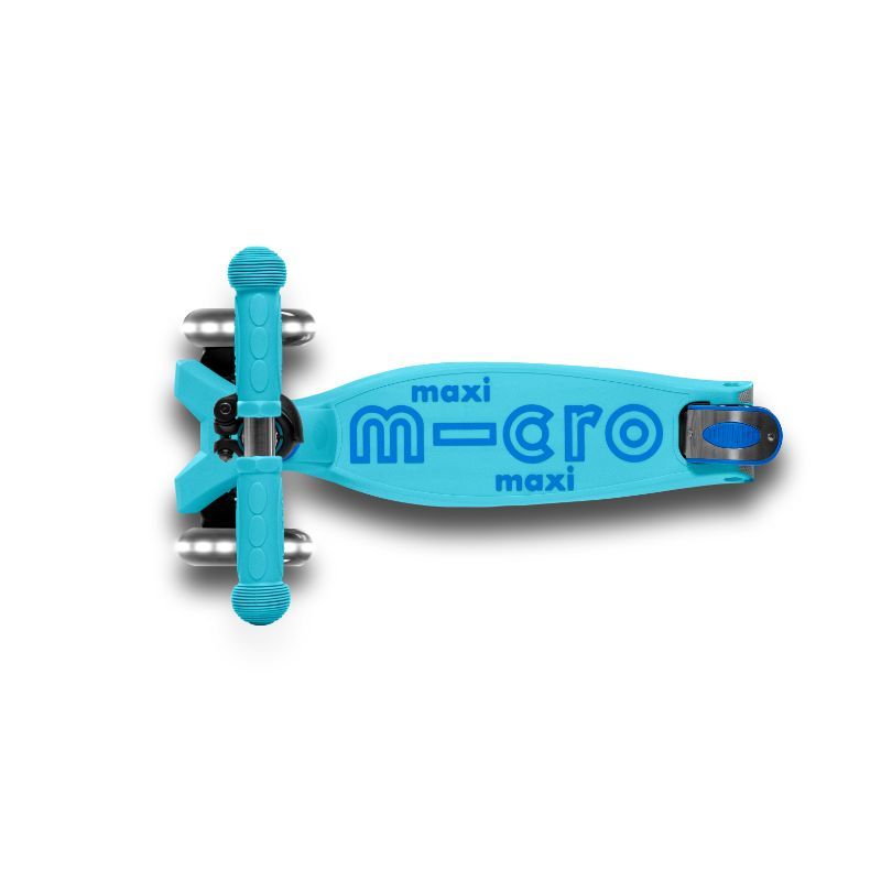 Micro - Maxi Deluxe Foldable Scooter LED Bright Blue