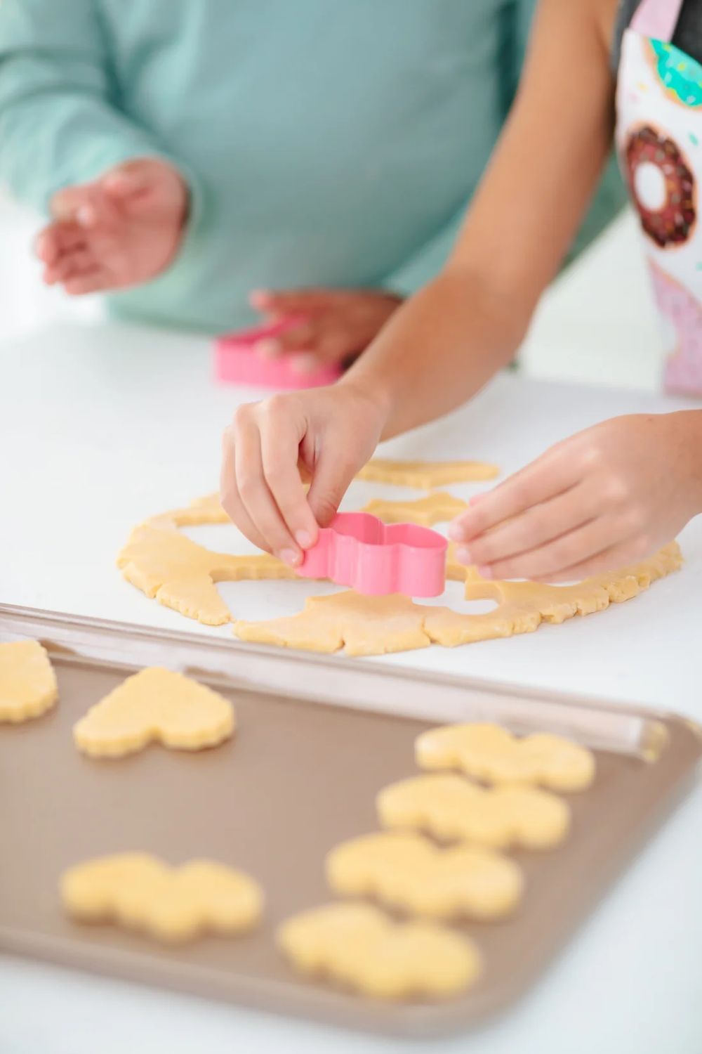 Handstand Kitchen - Silicone Spatula and Heart Cookie Cutter - Bake with Love - 2 Pcs