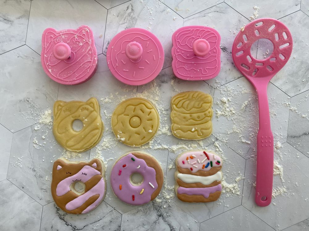 Handstand Kitchen - Donut Spatula and Cookie Stamps - Pink