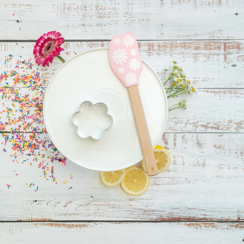 Handstand Kitchen - Silicone Spatula and Cookie Cutter - Daisies - Pink - 2 Pcs