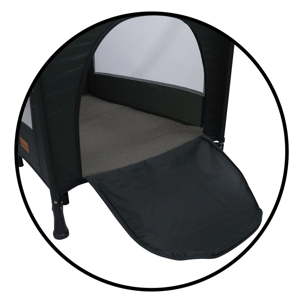 Bebesitos - SleepGrow Nursery Center Bassinet And Playard - Black