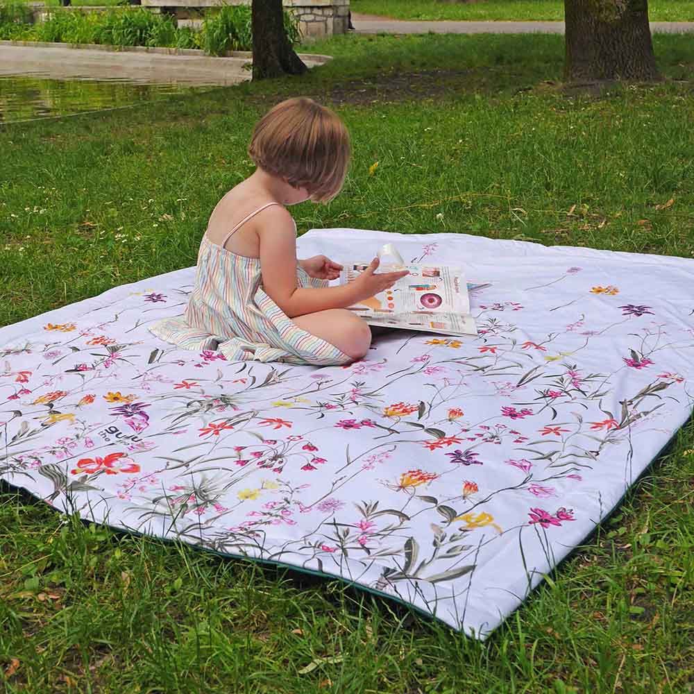 Gugu The Hero - Picnic Blanket - Flower Garden